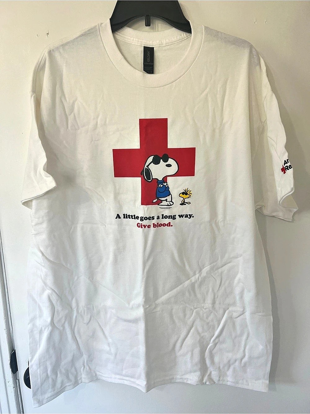 Gildan American Red Cross x Peanuts Snoopy Joe Cool XL